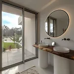 Lagoon 56 Deluxe Villa *