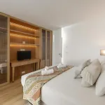 Lagoon 56 Deluxe Villa *