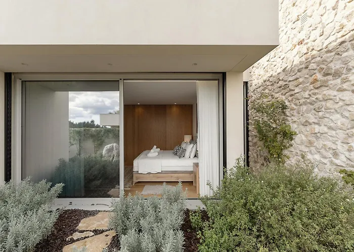 Lagoon 56 Deluxe Villa